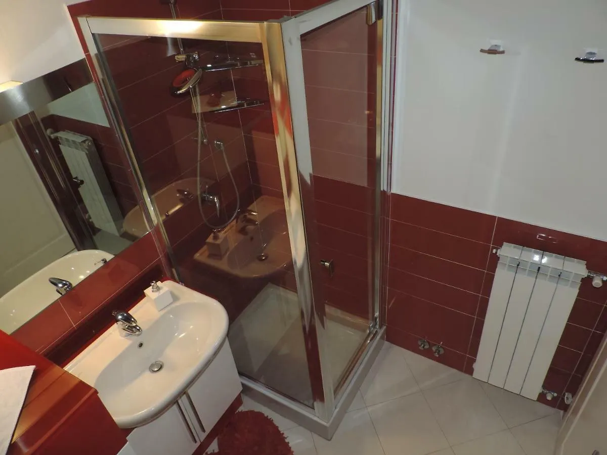 Feeling At Home - Varese Apartment İtalya