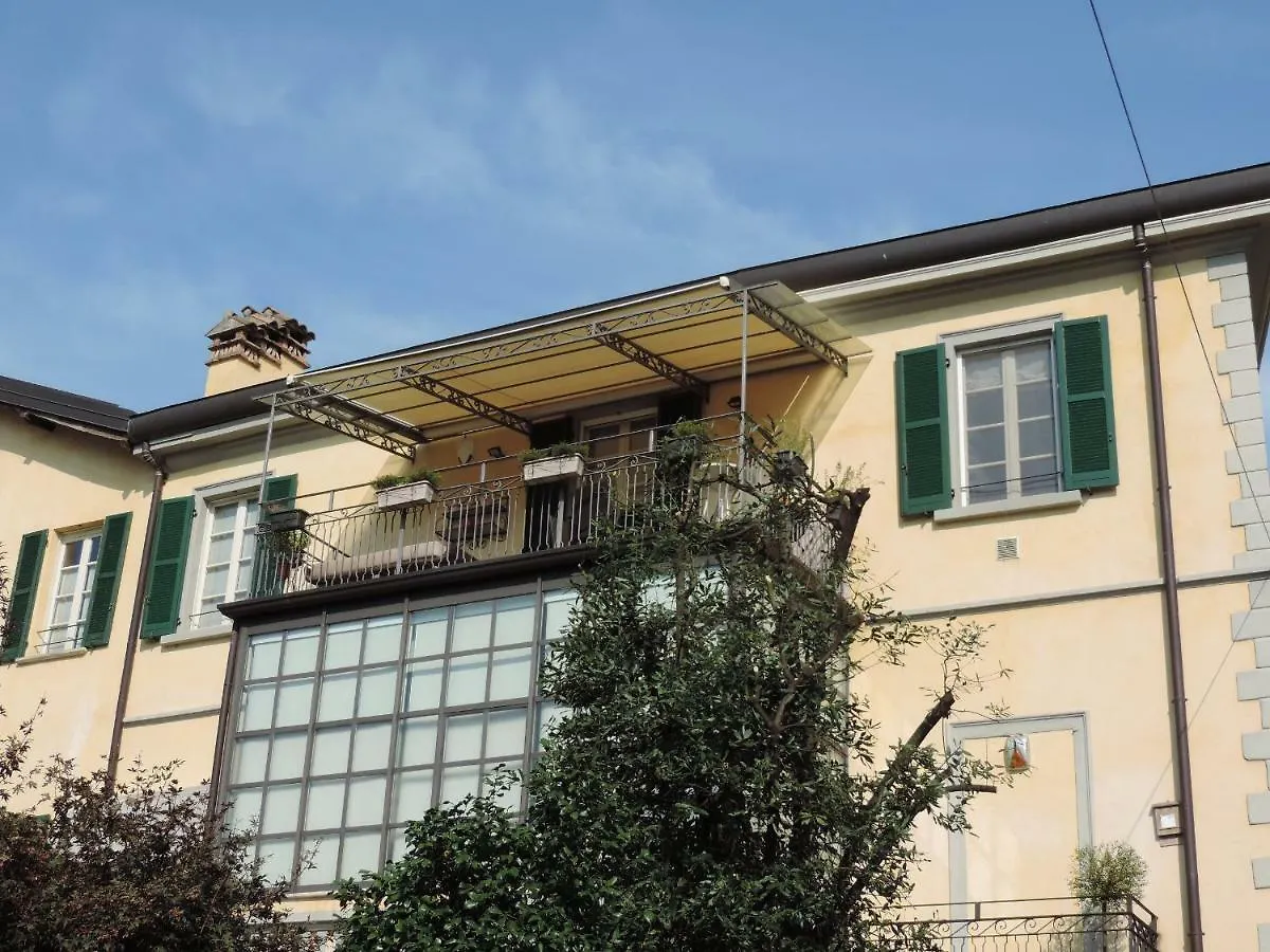 Feeling at Home - Varese Apartment